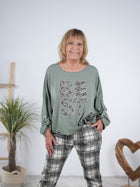 langarm Shirt mit Schriftzug und überschnittenem Arm