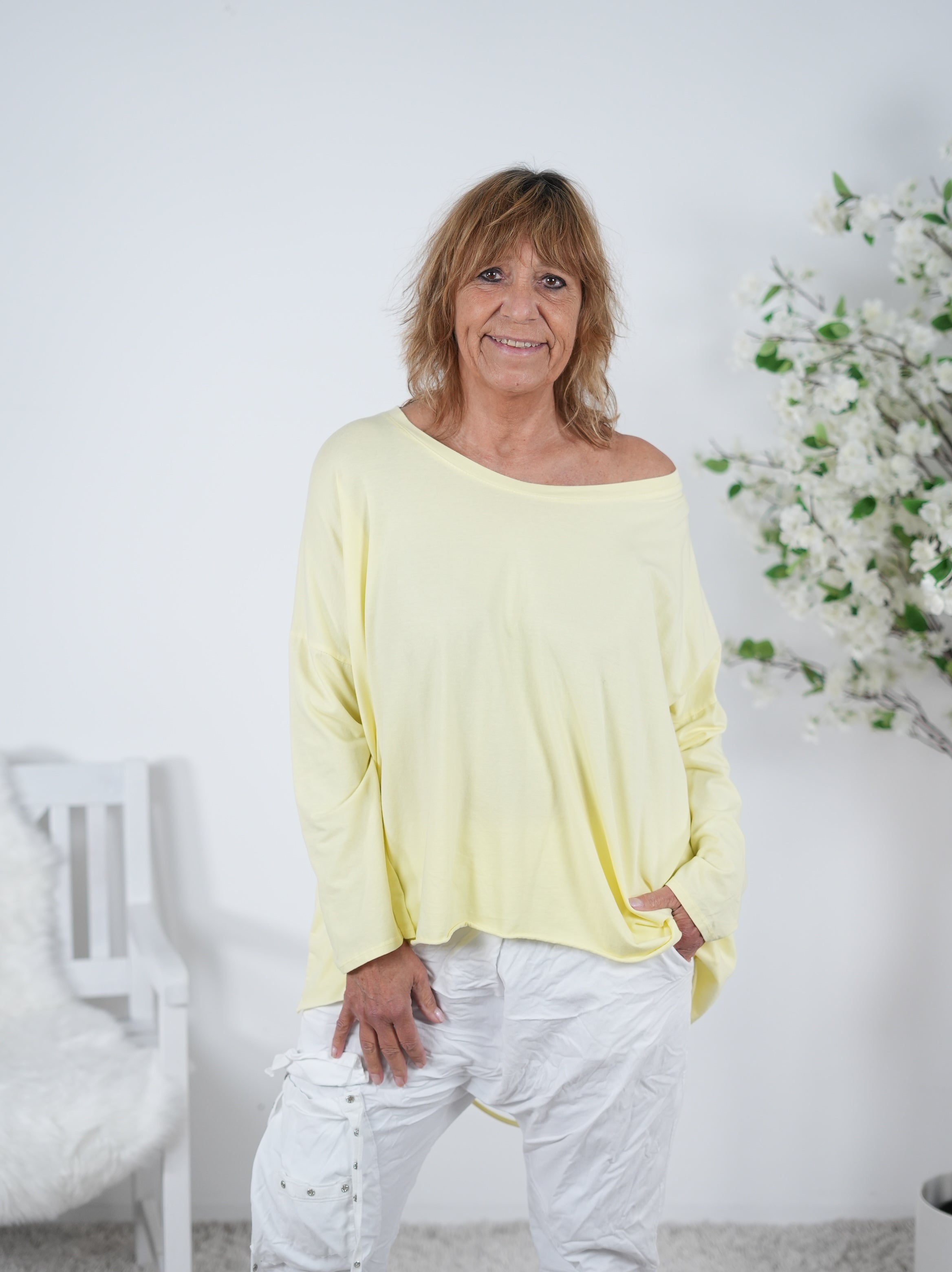 Langarmshirt mit Cut-Out Rücken One Size (ca Gr. 40 "oversize"-46) Gelb