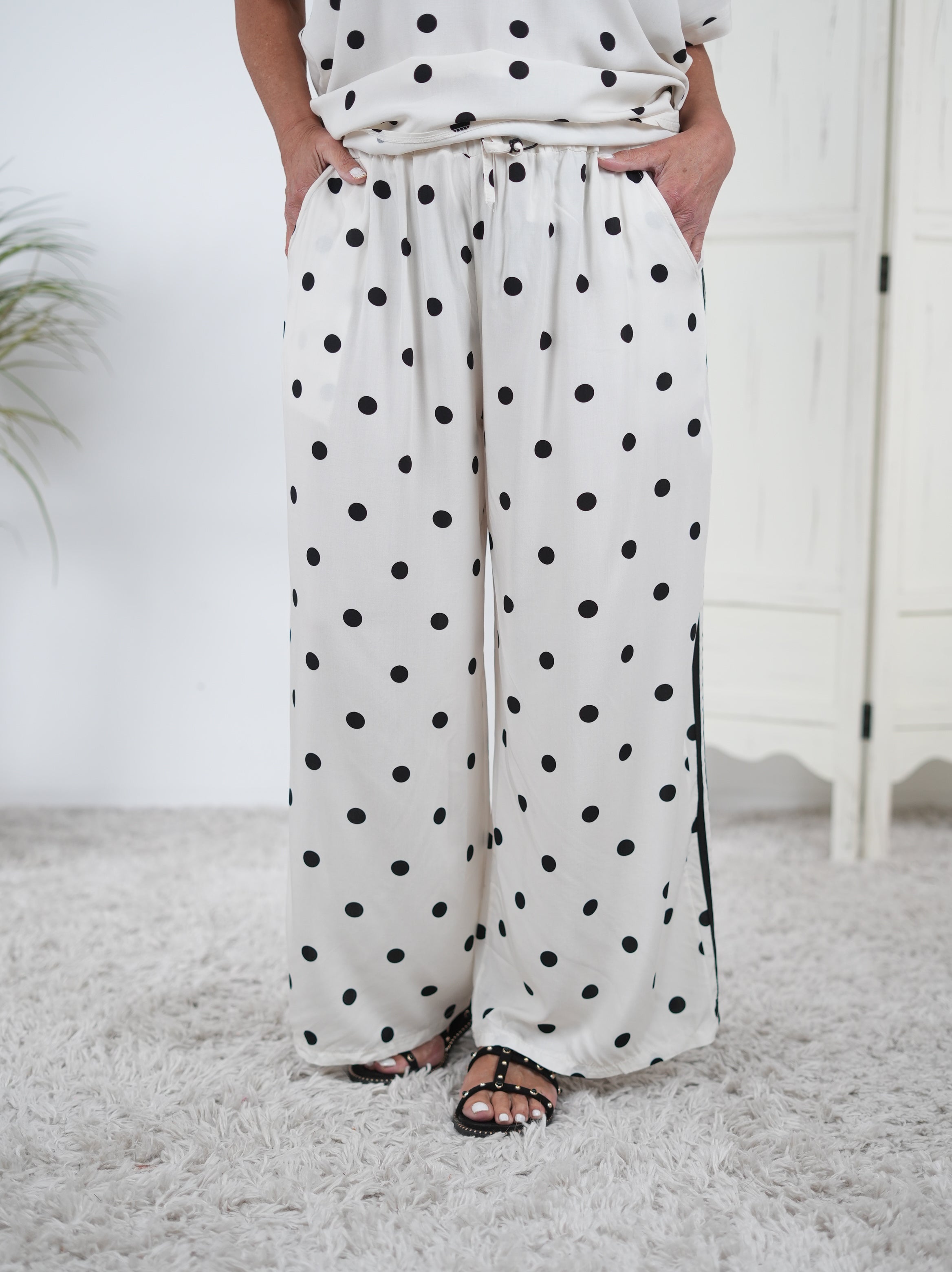 Leichte Marlene Hose im Dot Design Vanille