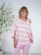 leichter, gestreifter Strickpulli mit Außennähten