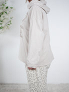 leichter Hoody mit Patches