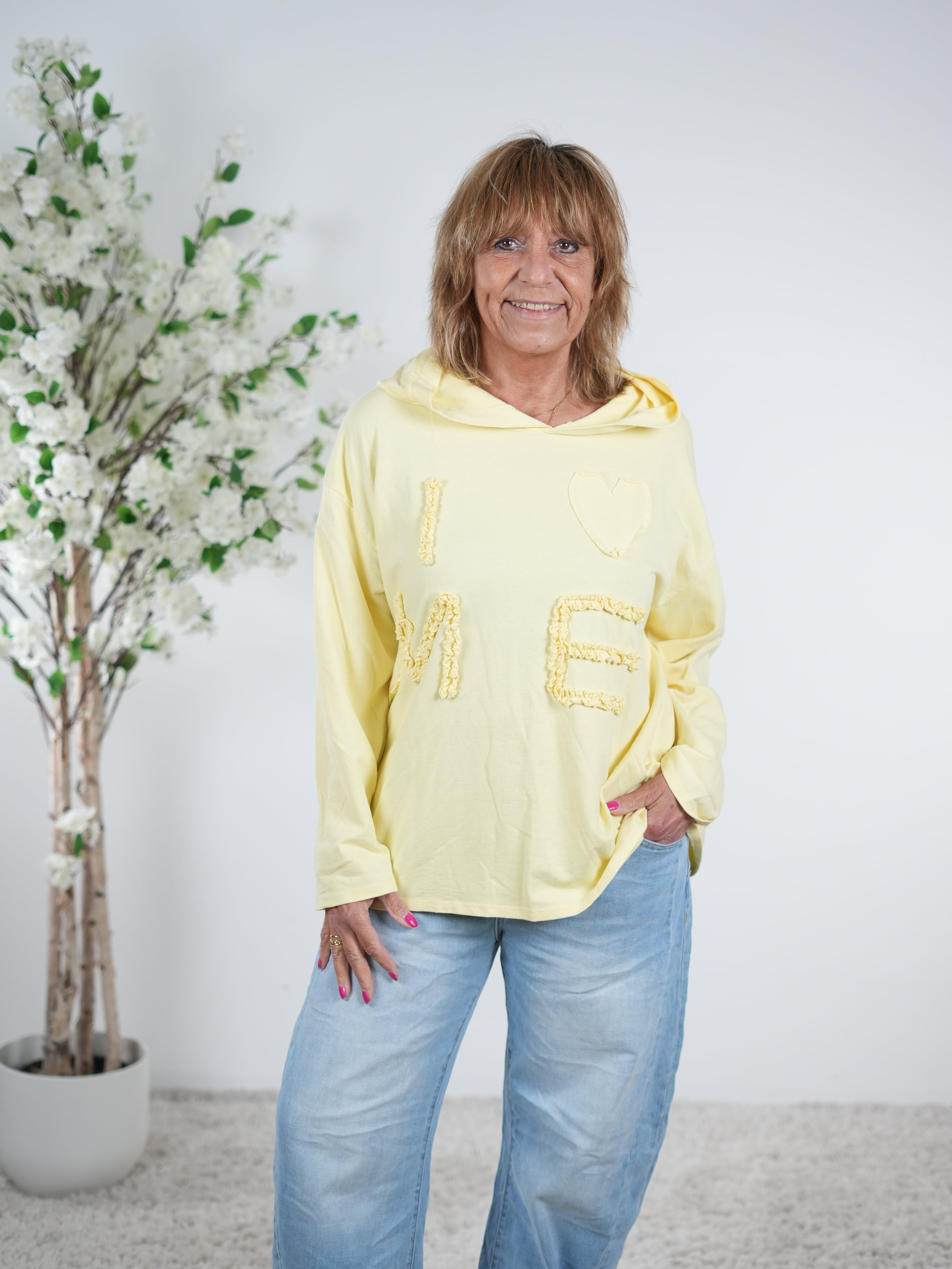 leichter Hoody mit Patches One Size (ca Größe 38 "oversize"-44) Gelb