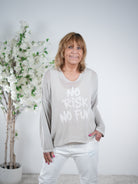 leichter Strickpulli mit Kapuze und Schriftzug One Size (ca Größe 38-42 44) Sand