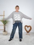 leichtes Sweaty mit Rundhalsausschnitt und "Malibu" Print Taupe