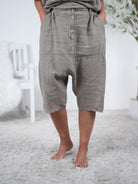 Leinen Baggy mit Knopfleiste Taupe