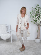 Leinen Cardigan mit auffälligen Knöpfen