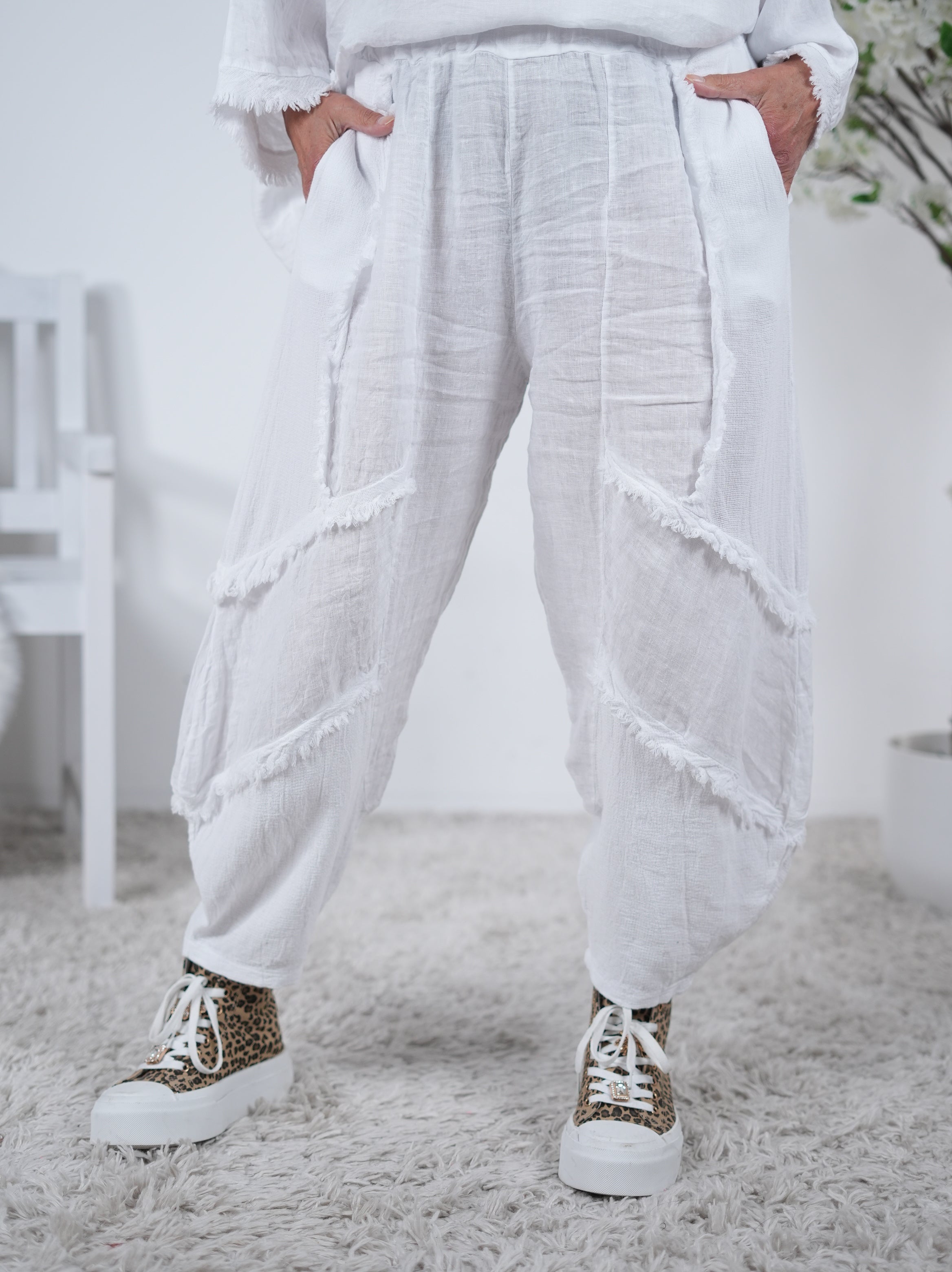 Leinen Pants mit Fransen und Gummibund Weiß