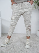 Leo Baggy mit Häkeleinsatz Einheitsgröße (ca Gr. 40-44) Beige