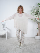 Long Shirt im asymmetrischen Schnitt aus Spitze