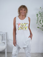 Long Top mit zerschnittenen Elementen und Schriftzug verziert Einheitsgröße (ca Gr. 38 "oversize"-44) Weiß