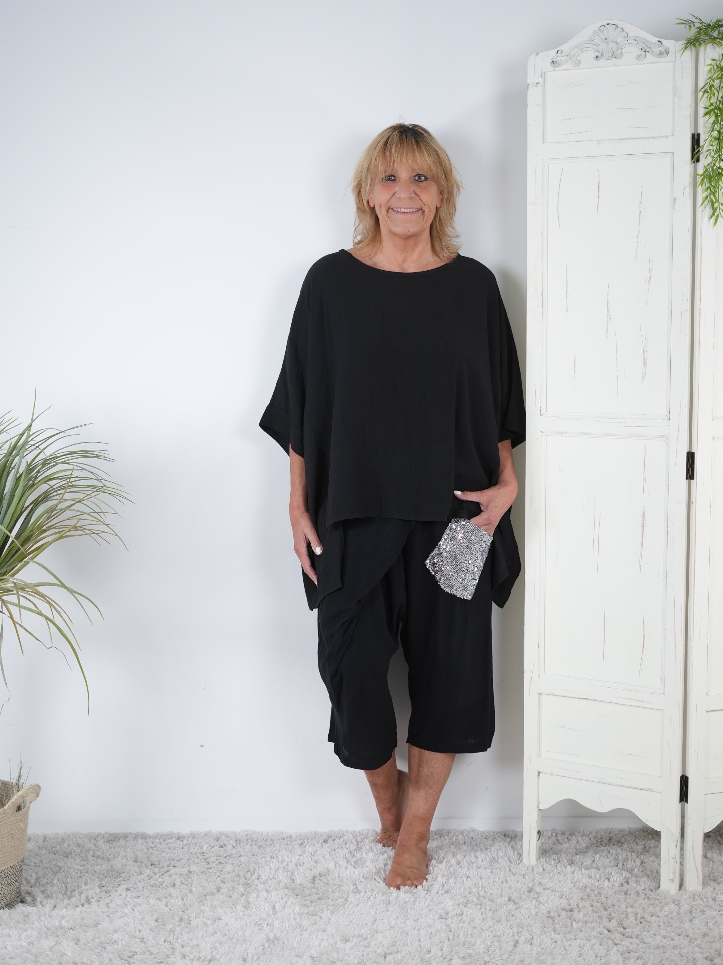 Luftige, leichte Pants mit aufgesetzter Tasche aus Pailletten