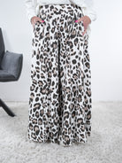 Marlene Hose im Leo Print One Size (ca Größe 38-44) Weiß