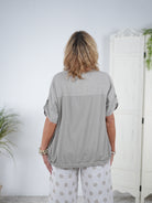 Niedliches Shirt im Materialmix mit Blumen Patches