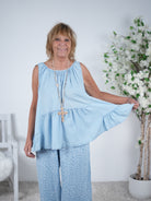 niedliches Top im Jeans Look mit Rückenausschnitt
