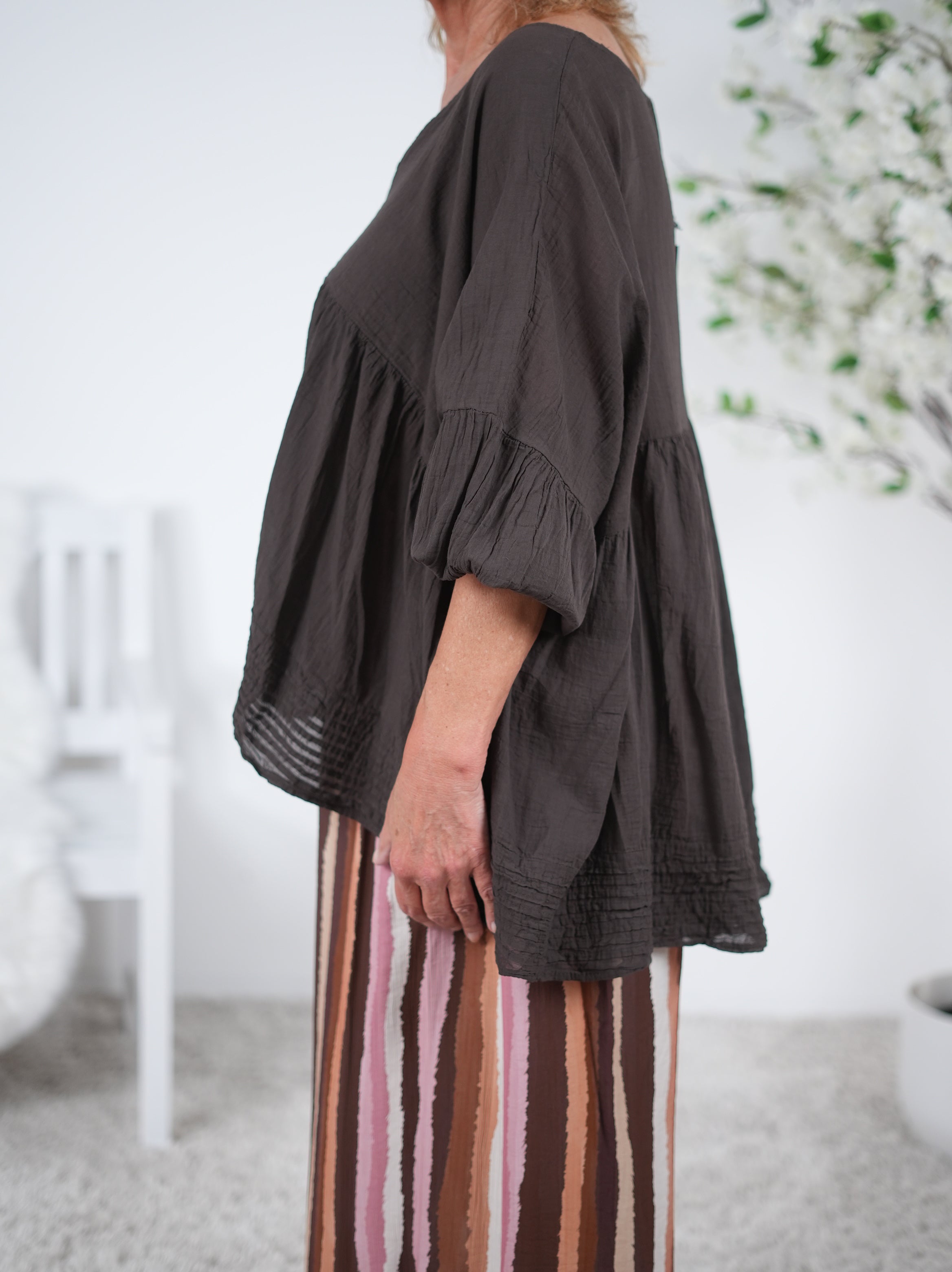 oversize Baumwoll-Bluse mit V-Ausschnitt