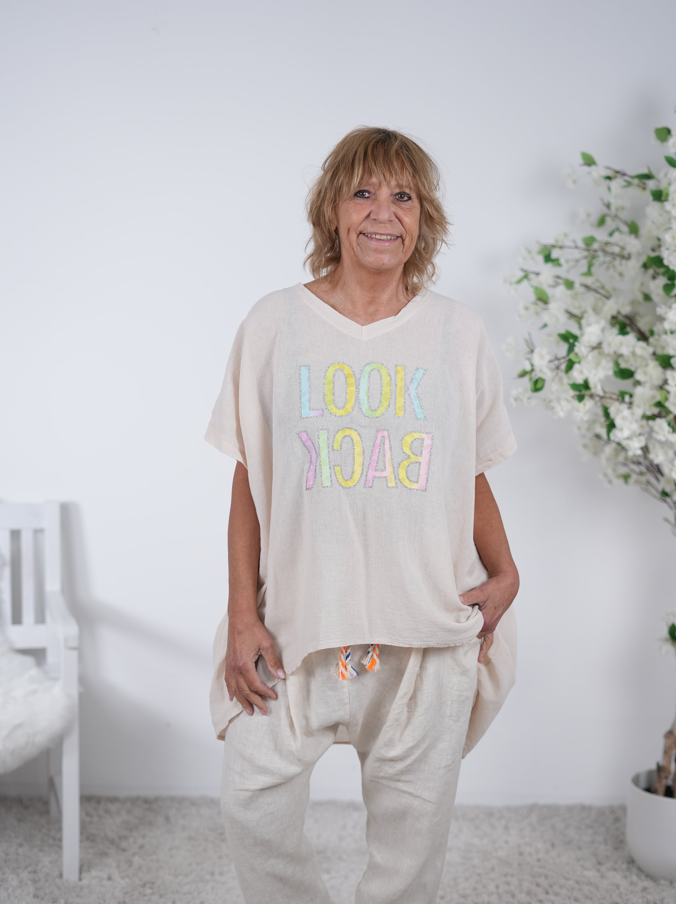 oversize Leinen Shirt mit Schriftzug "Look Back" Einheitsgröße (ca Gr. 40 "oversize"-46) Beige