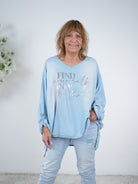 oversize Shirt im Jeans Look