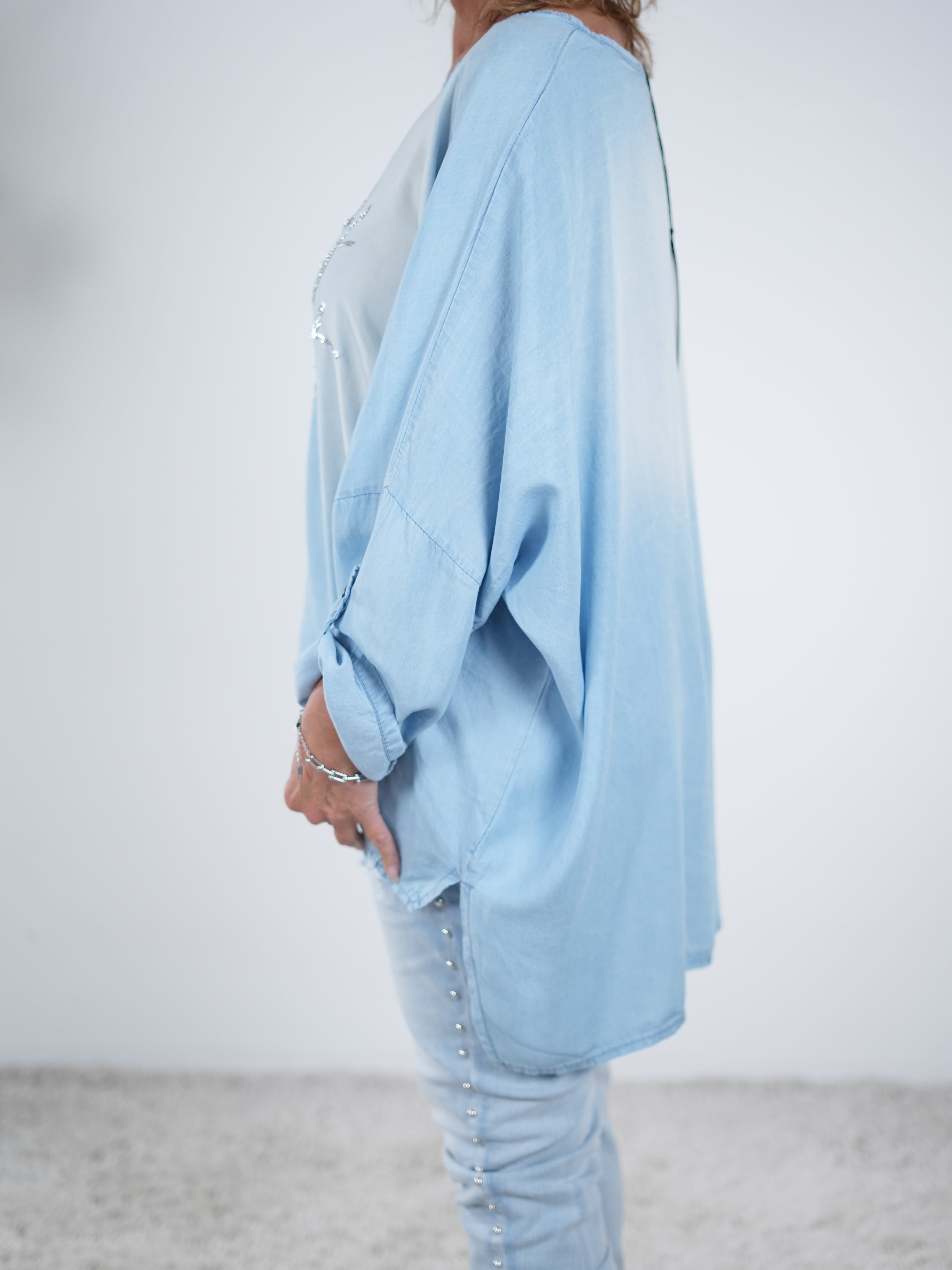 oversize Shirt im Jeans Look