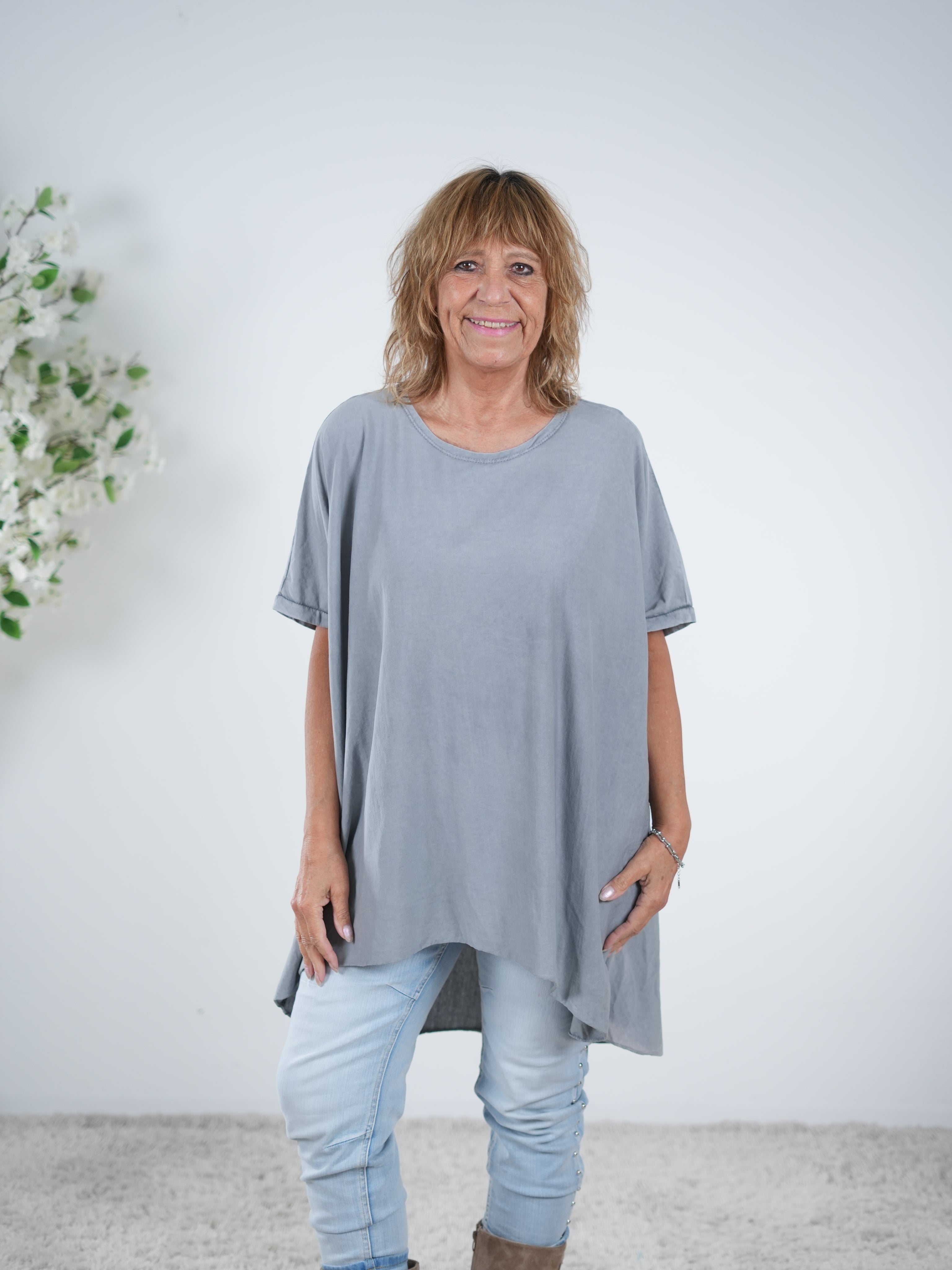 oversize Basic Shirt im Vokuhila Schnitt One Size (ca Gr. 42 44 "oversize"-48 50) Grau