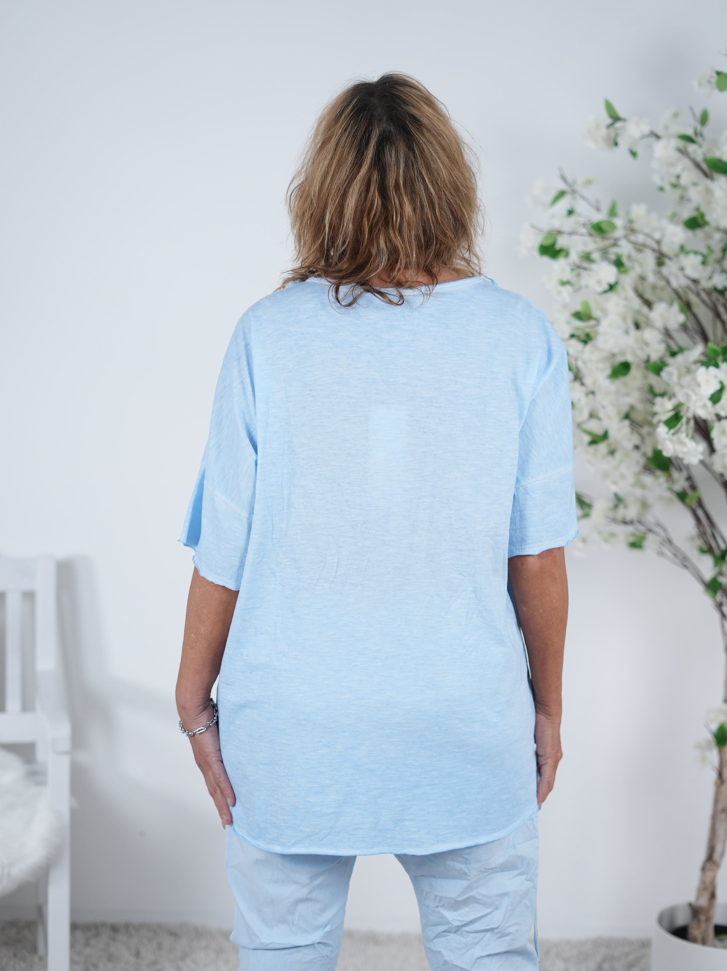 oversize Shirt mit ausgefranstem V-Ausschnitt