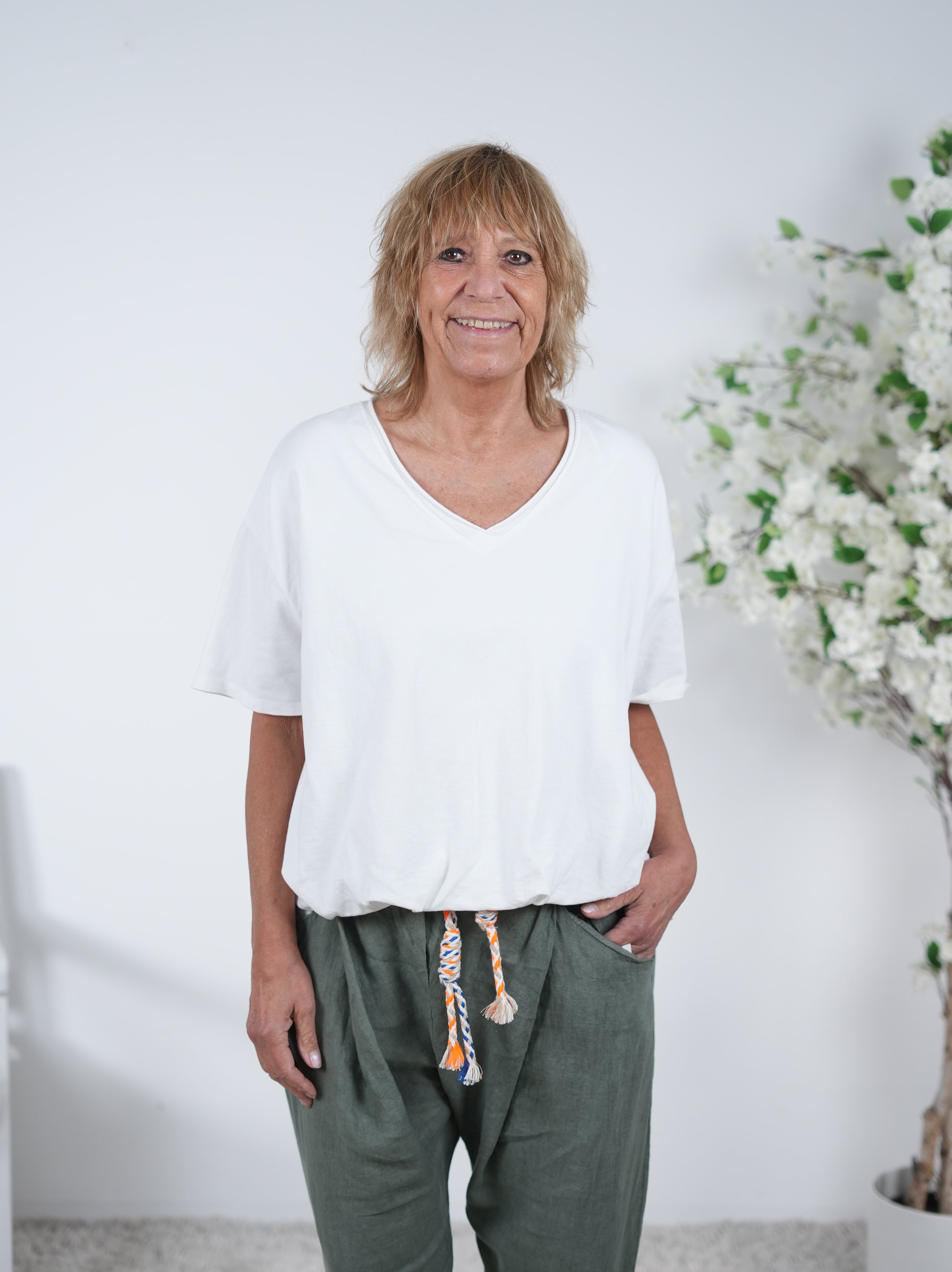 oversize Shirt mit Gummibund am Abschluss Einheitsgröße (ca Gr. 38 "oversize"-42 44) Weiß