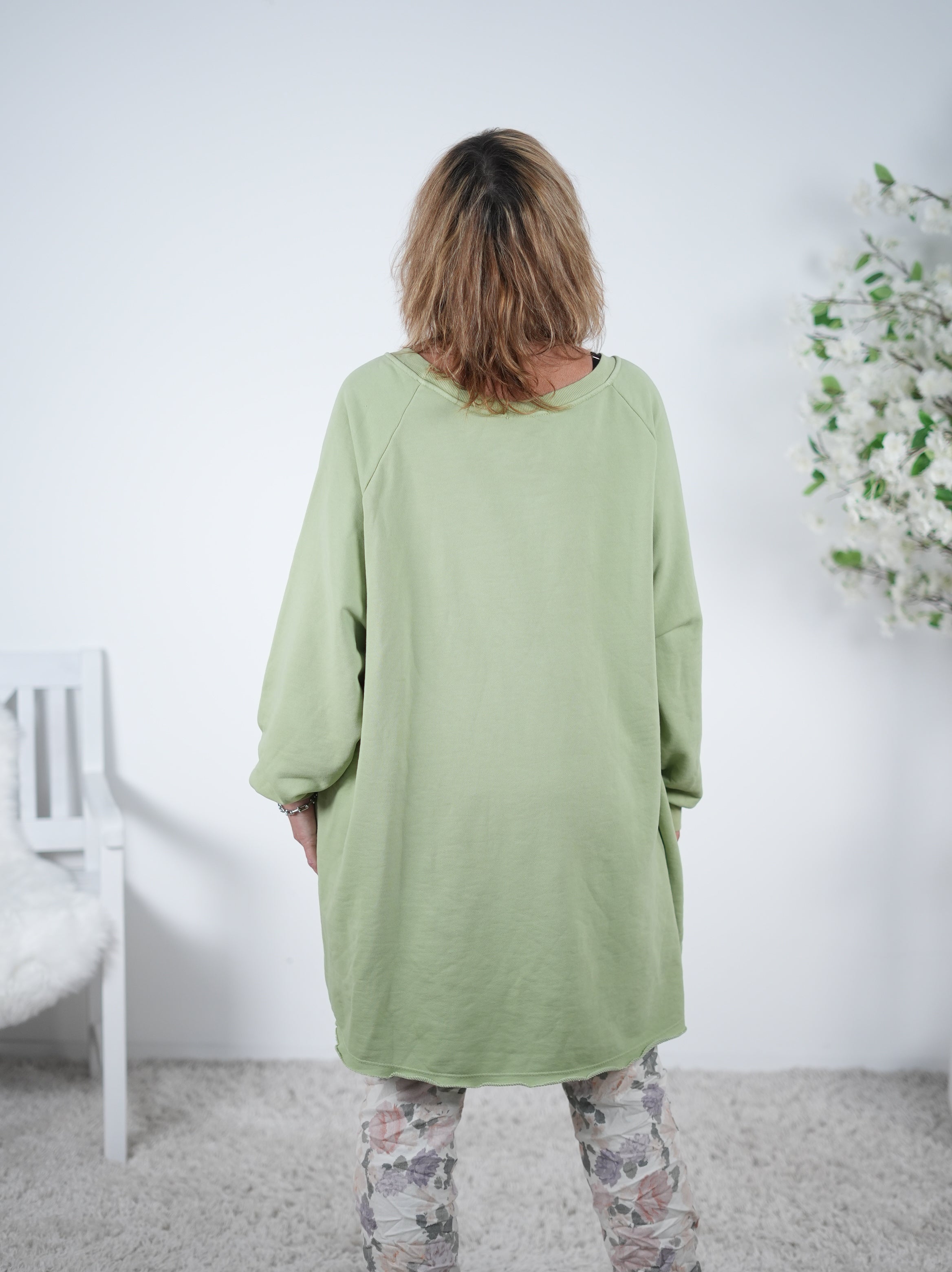 Oversize Sweaty im Vokuhila Schnitt