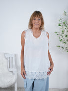 oversized Top mit Spitze One Size (ca Gr. 42 "oversize"-44) Weiß