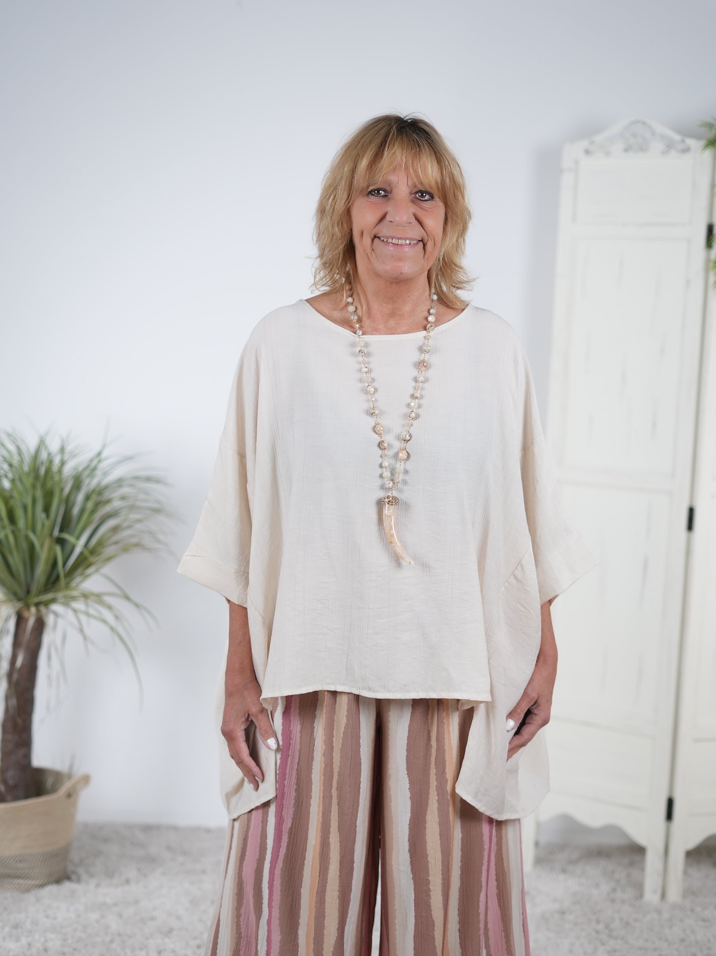 Oversize Viskose Shirt mit Rundhalsausschnitt