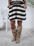 Pants aus leichtem Strick im Streifen Design schwarz creme