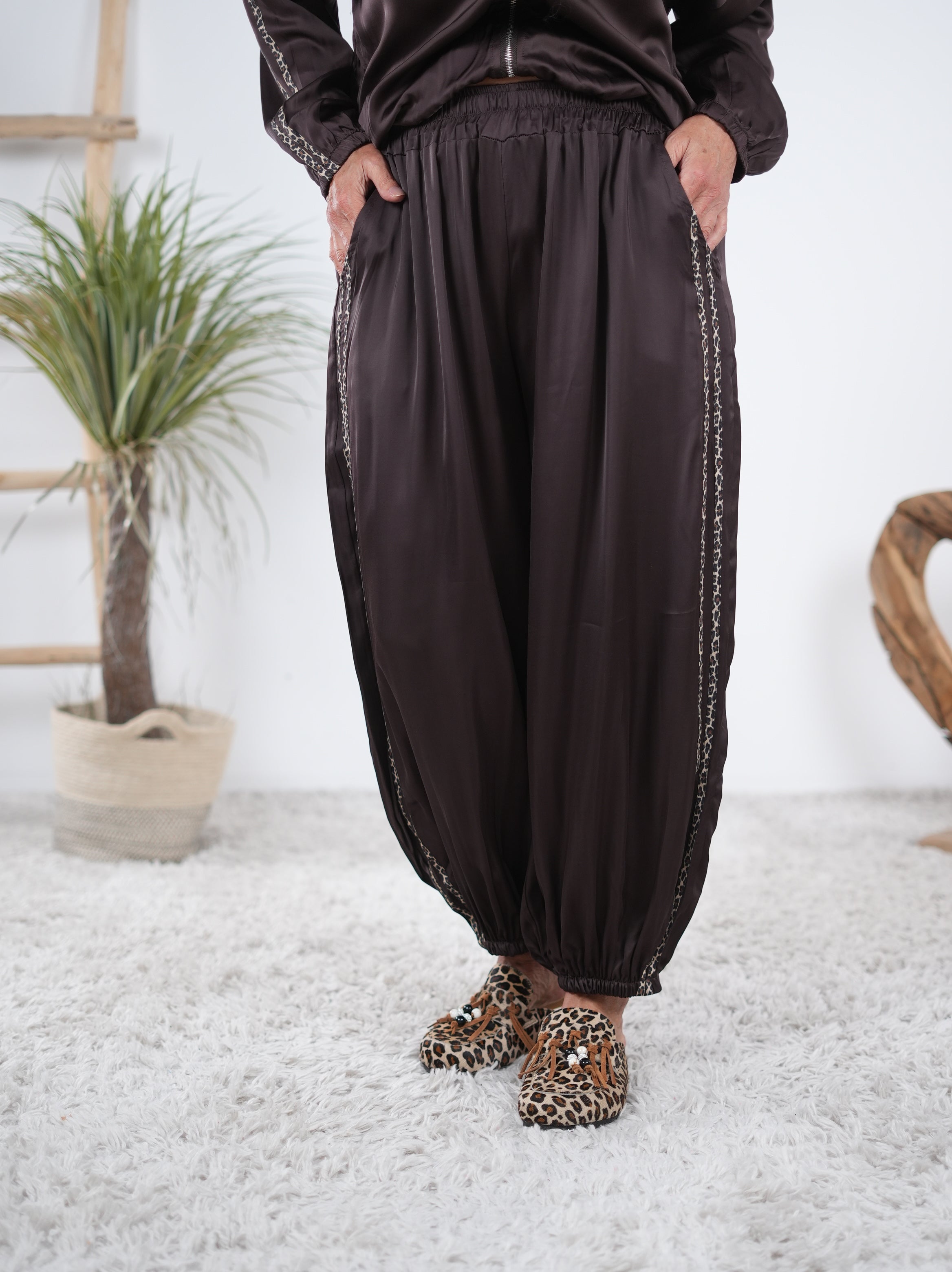 Pumphose im Satin Look Schoko
