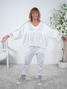 Satin Blusenshirt mit großem V-Ausschnitt