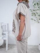 Shirt im Materialmix mit Netz Elementen