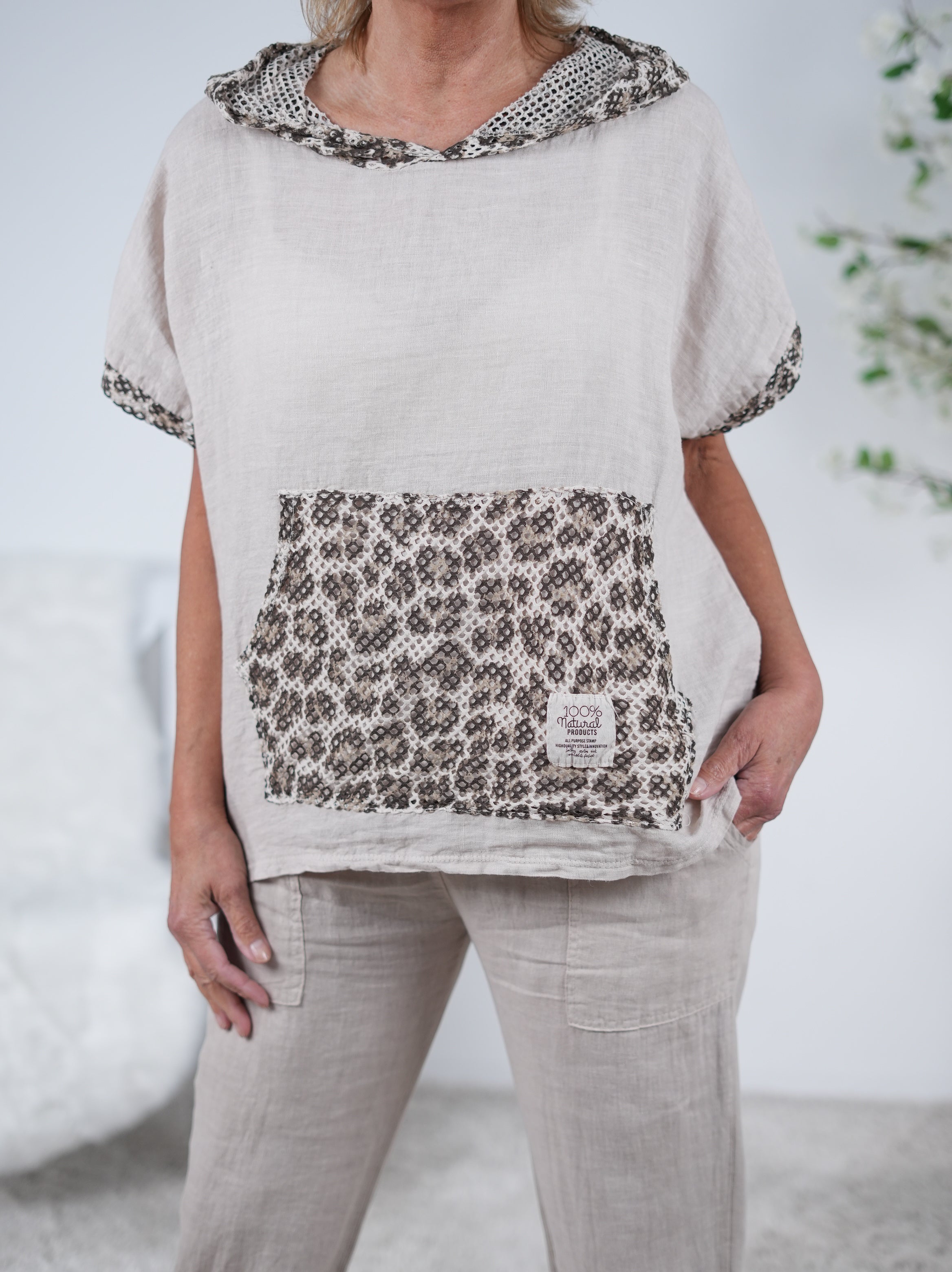 Shirt im Materialmix mit Netz Elementen