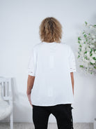 Shirt mit Rundhalsausschnitt und Ketten verziert