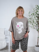 Shirt mit Totenkopf Print und überschnittem Arm Taupe