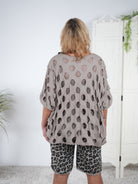 Sportliches Shirt mit Cut Outs und Netz