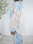 Süßes Hemd mit Häkeleinsätzen und Jeans Elementen