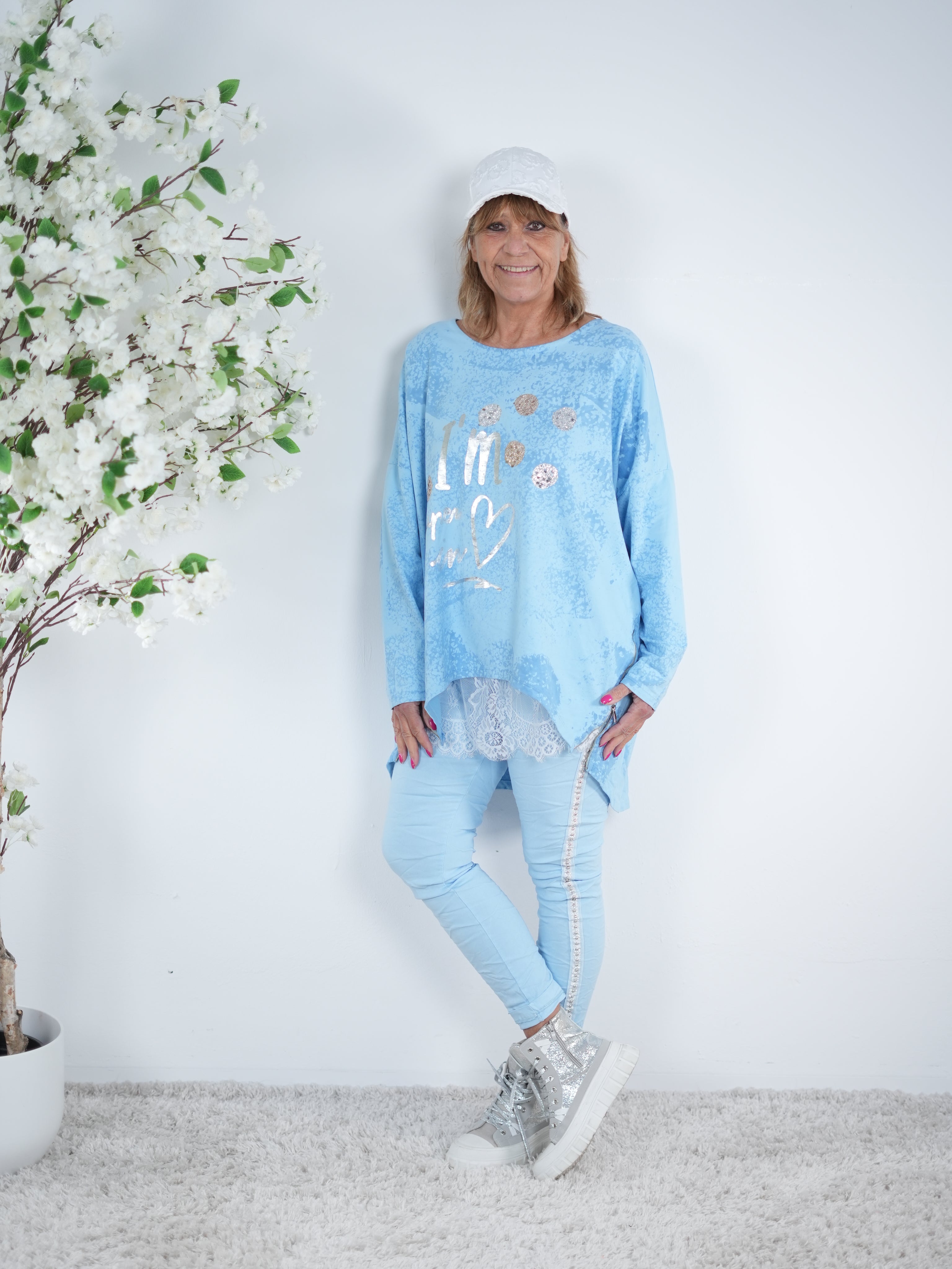 Sweaty im Batik Design und großem Rundhalsausschnitt