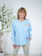 Sweaty mit V-Ausschnitt und "good vibes" Bestickung One Size (ca Gr. 38-44) Blau