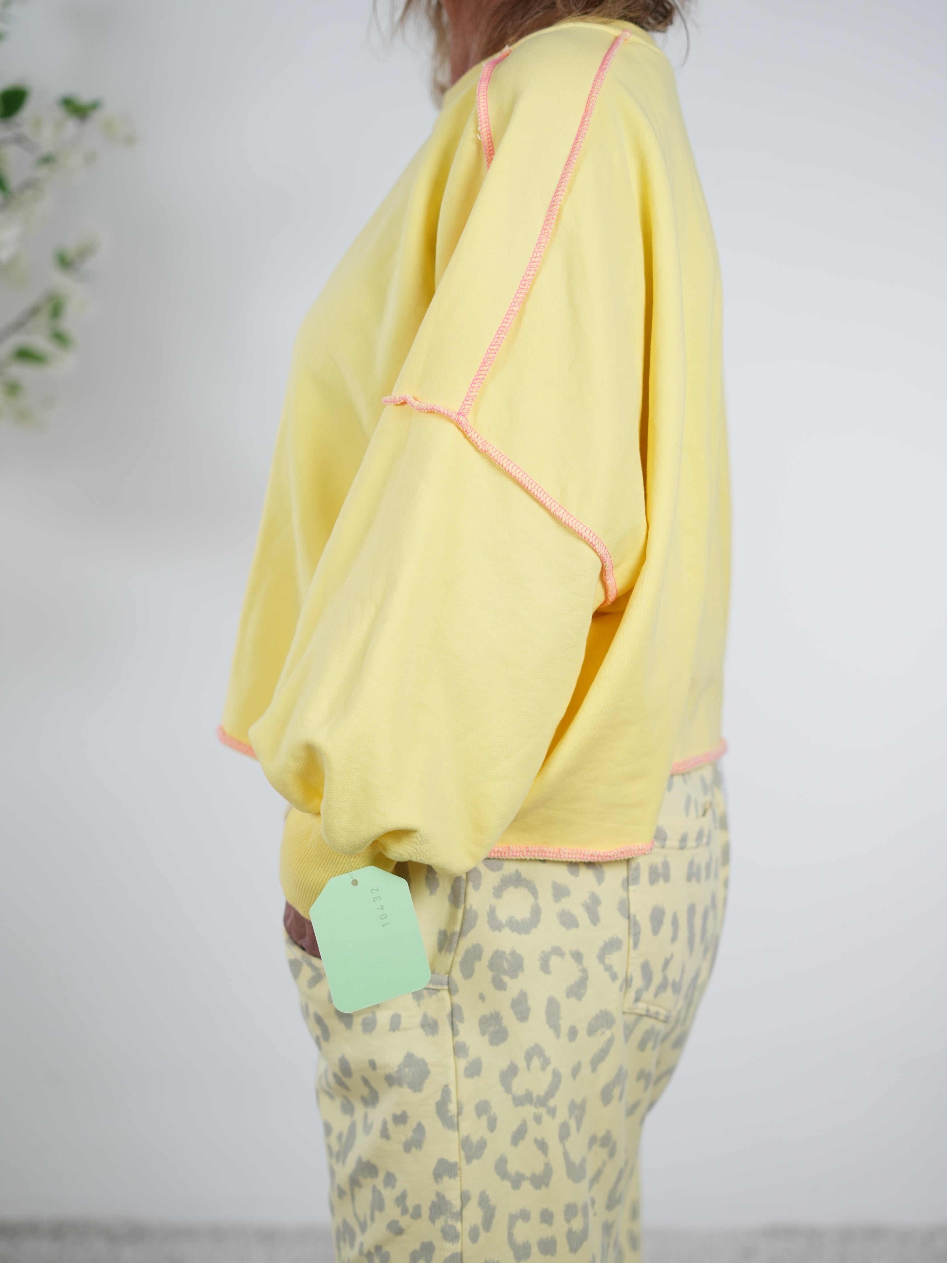 unifarbenes Crop Sweaty mit überschnittenem Arm