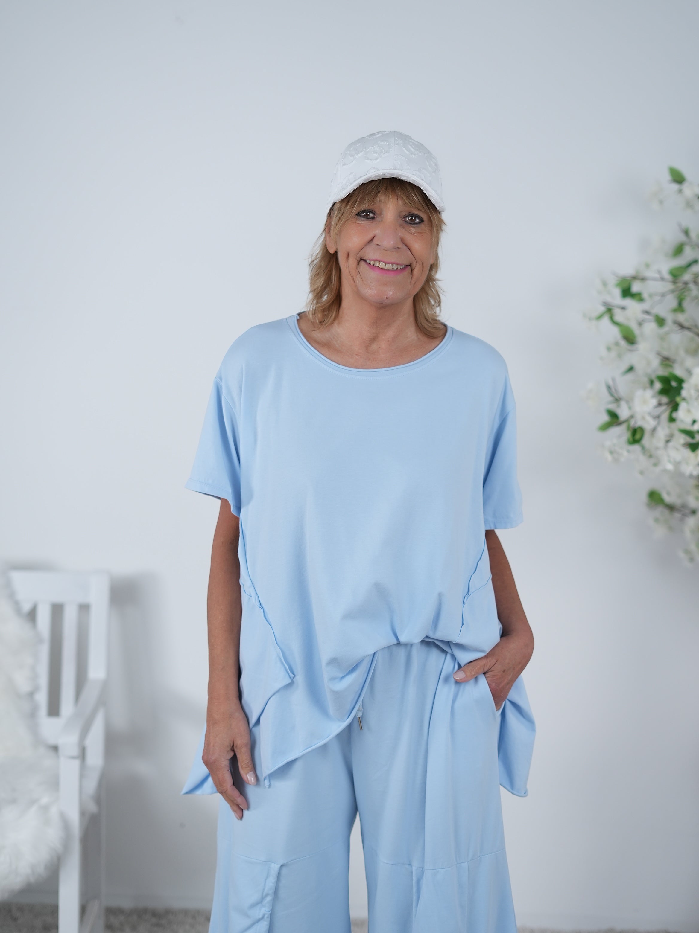 unifarbenes Shirt im Vokuhila Schnitt Einheitsgröße (ca Gr. 40 "oversize"-44 46) Blau