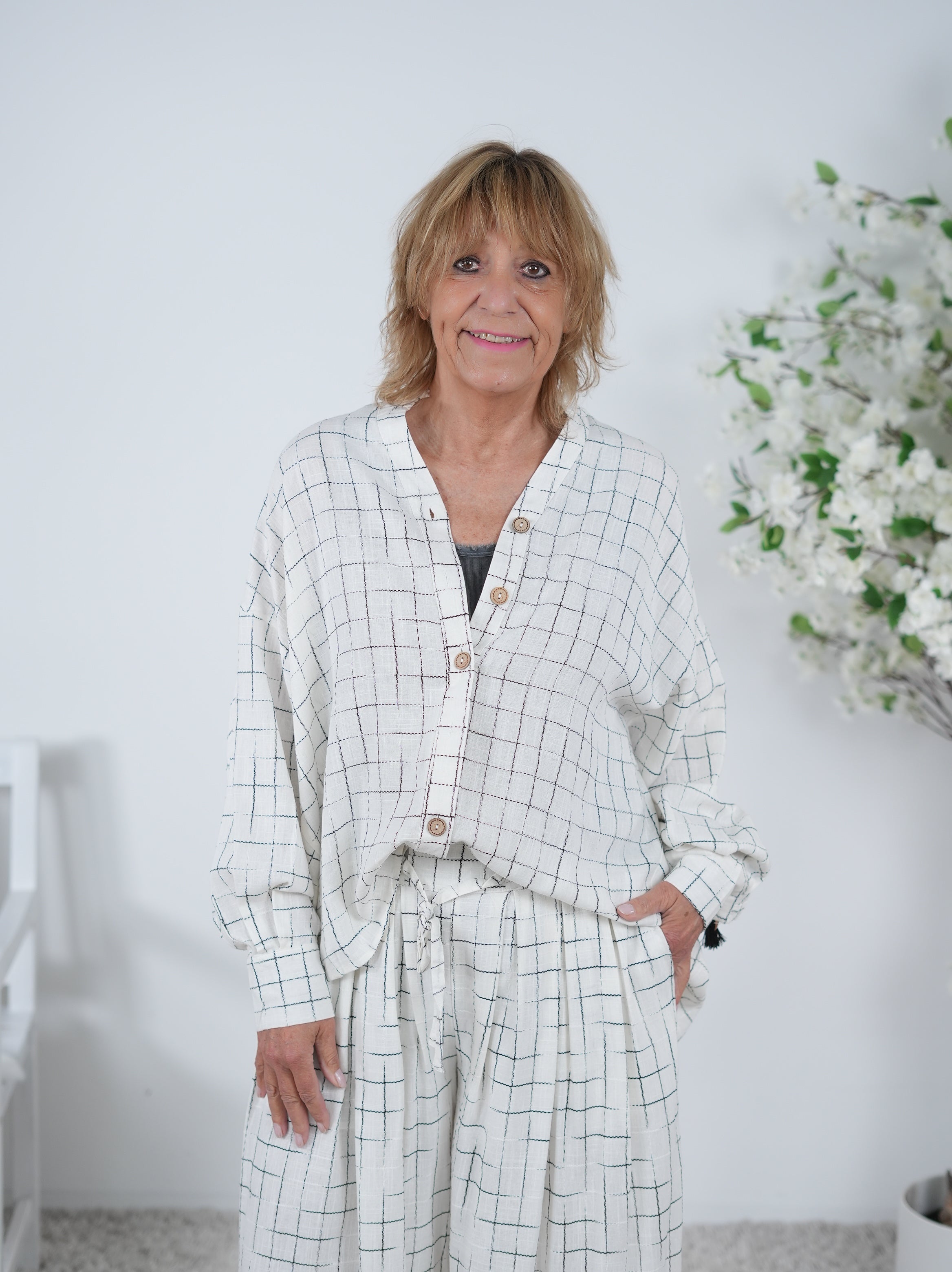 Vokuhila Bluse mit genähtem Karo Muster Einheitsgröße (ca Gr. 40 "oversize"-46) Weiß