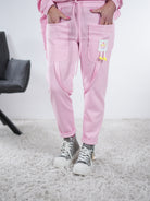 Weiche Joggy mit süßem Patch One Size (ca Größe 38-42) Rosa