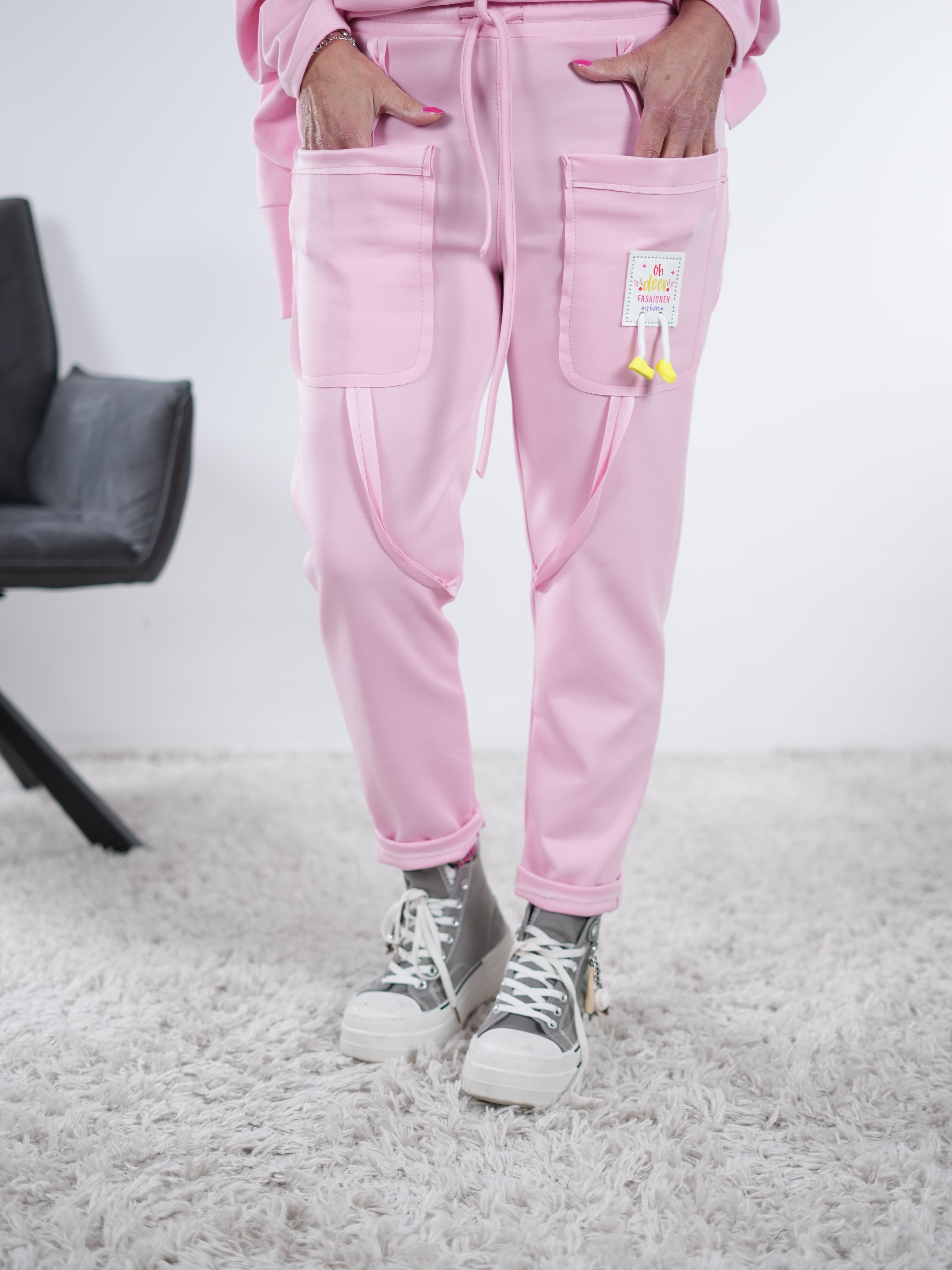 Weiche Joggy mit süßem Patch One Size (ca Größe 38-42) Rosa