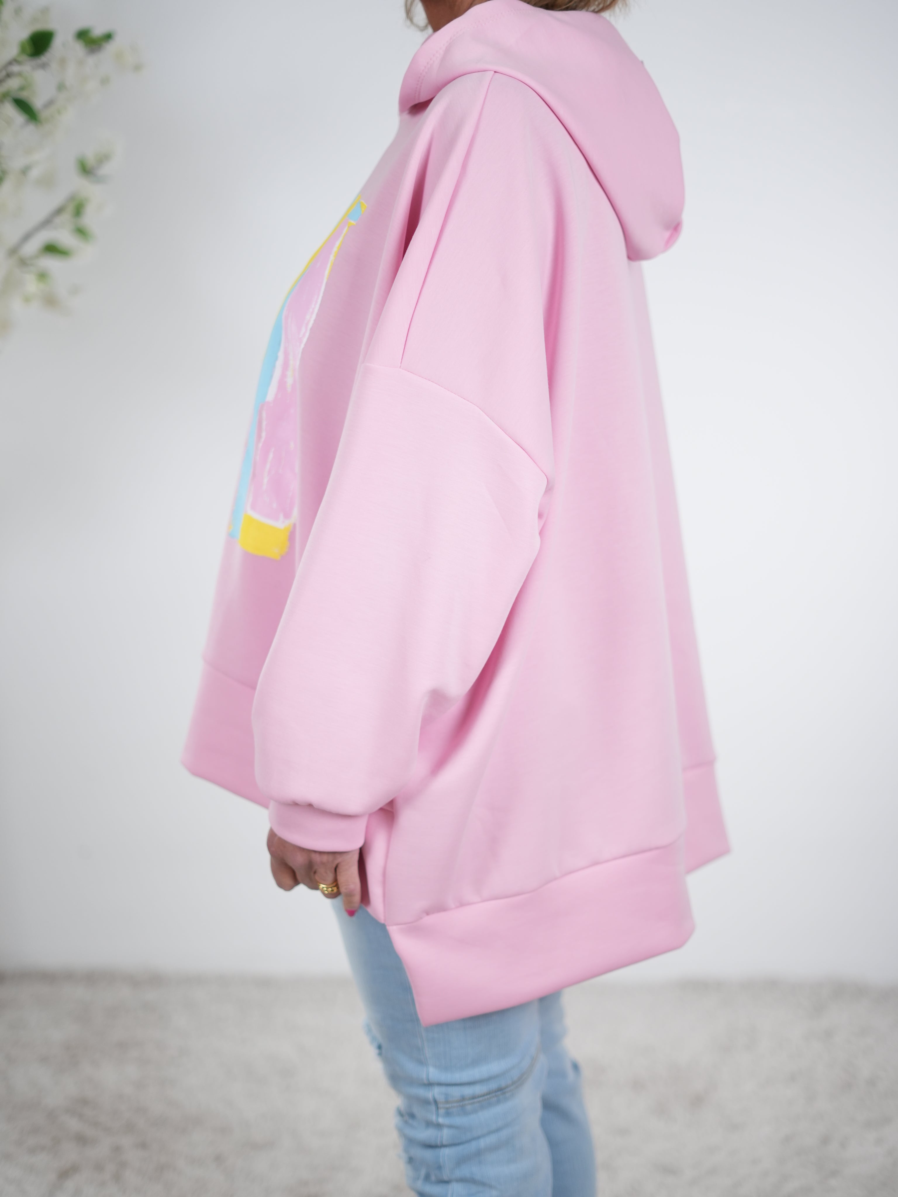 weicher Hoody mit großem Buchstaben "M"