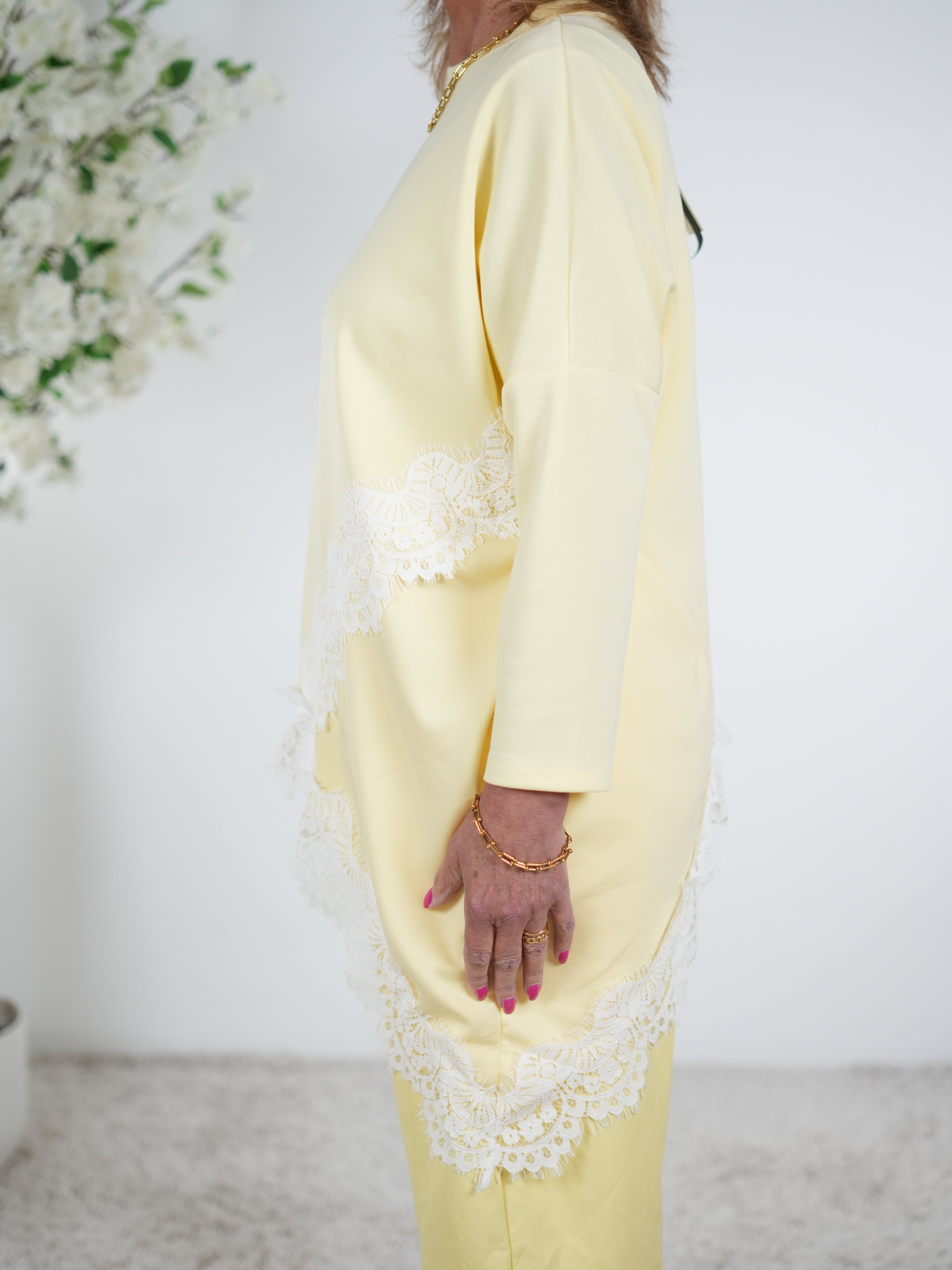 weiches Sweaty im asymmetrischem Schnitt