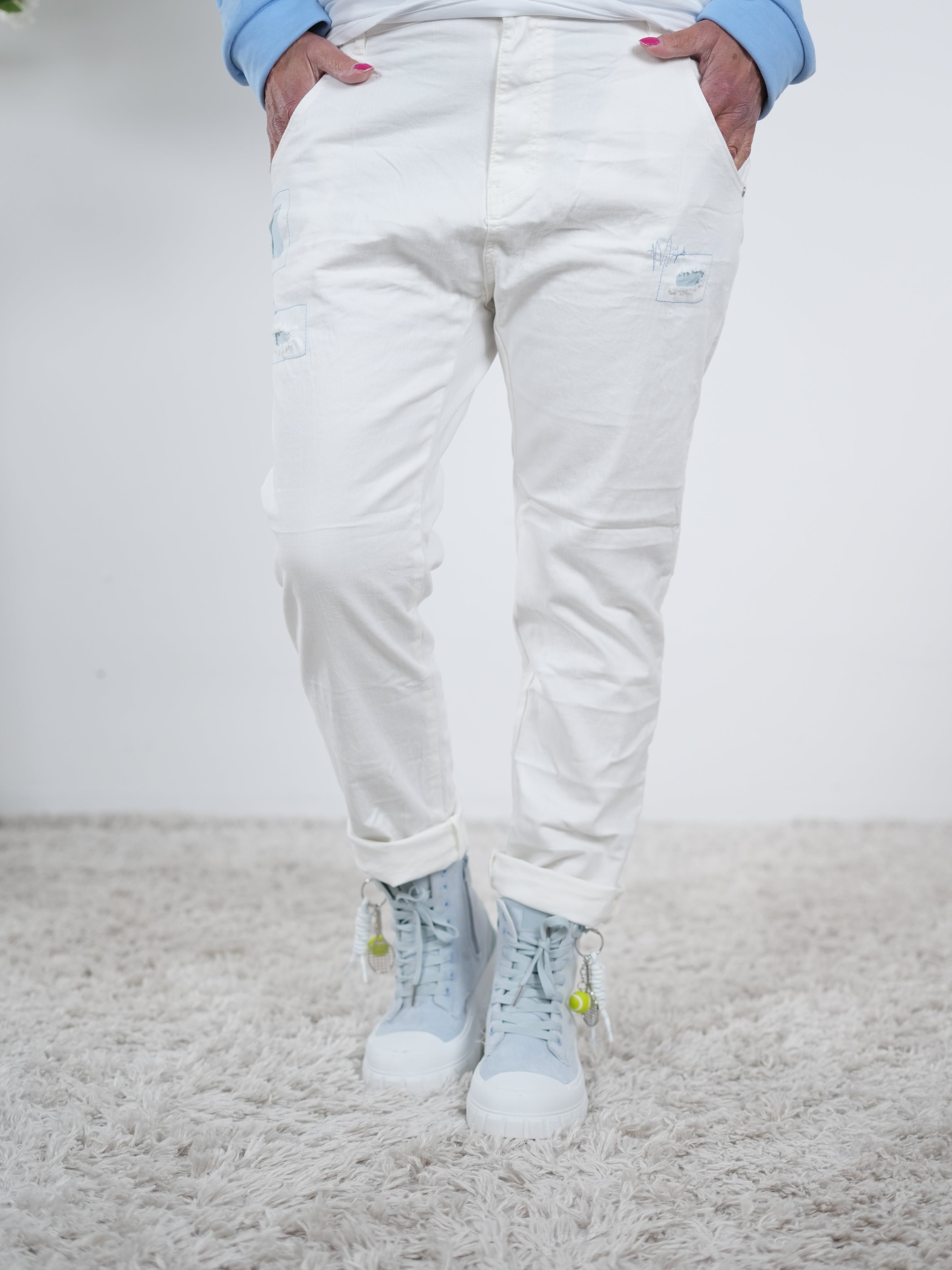 weiße Jeans Baggy im destroyed Look