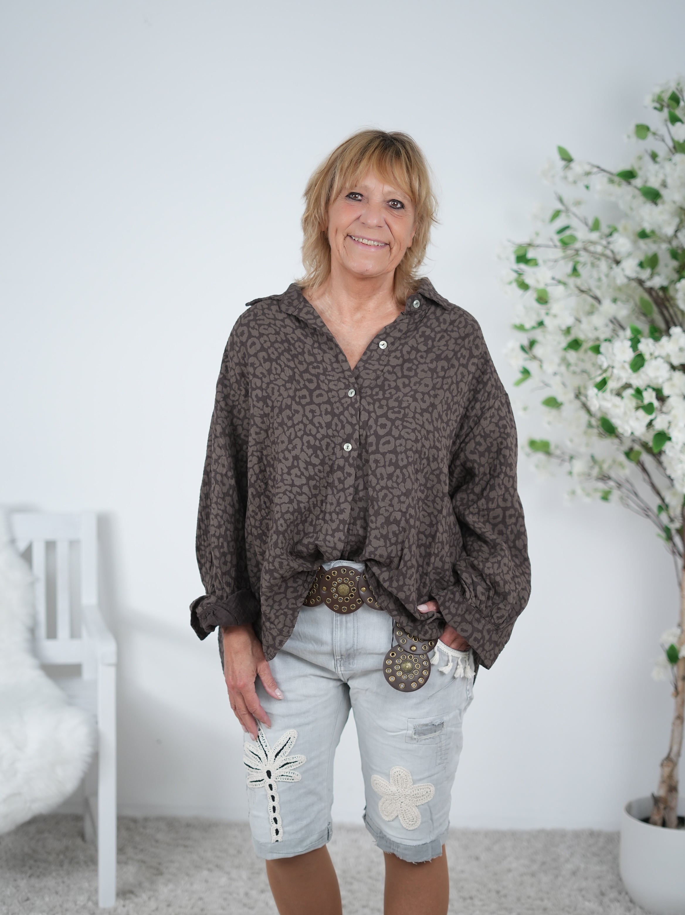 weite Musselin Bluse im Leo Look