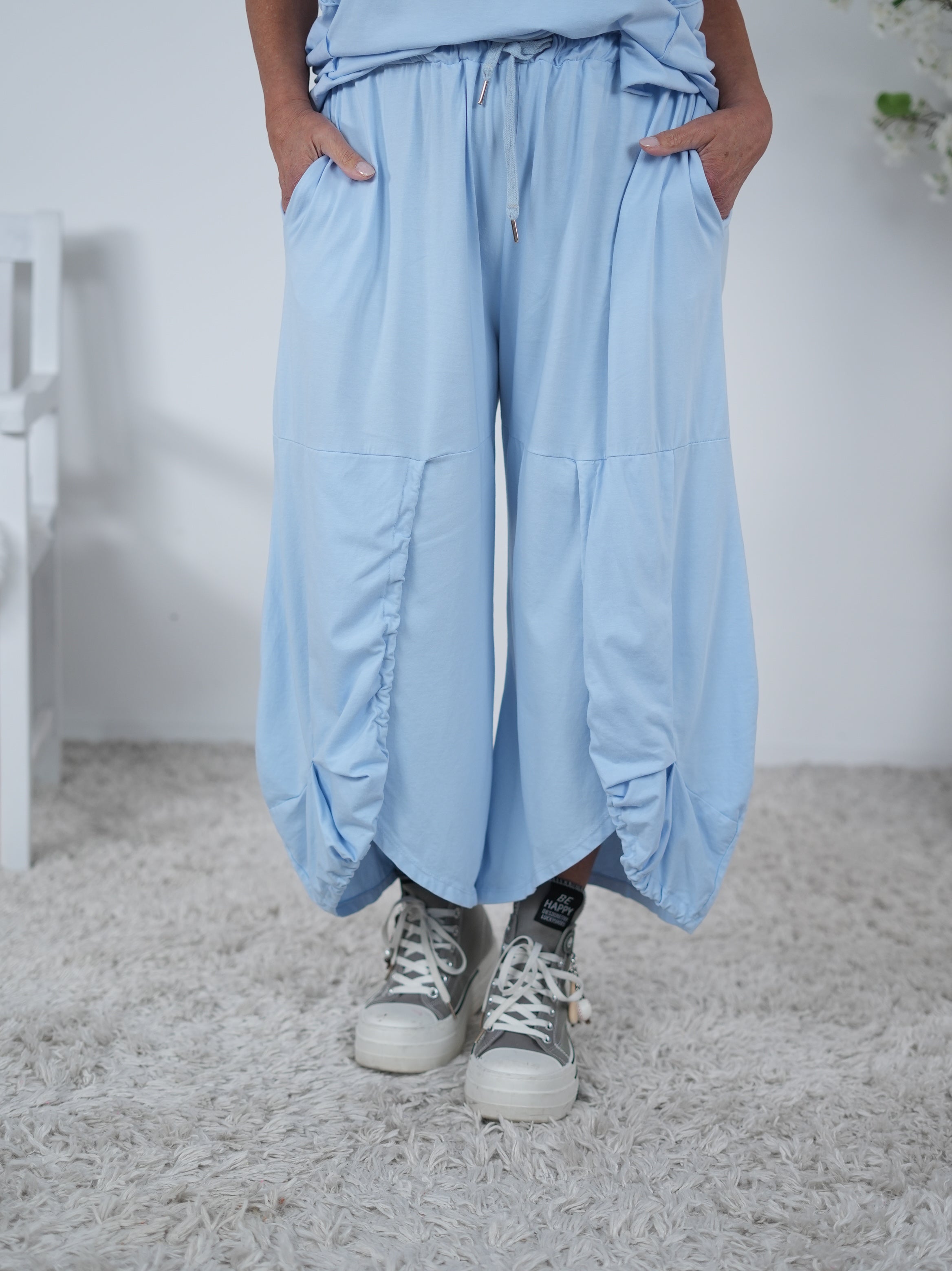 Weite Pants im ausgefallenen Schnitt Einheitsgröße (ca Gr. 40-44 46) Hellblau