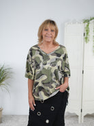 weites Vokuhila Shirt, camouflage Taupe